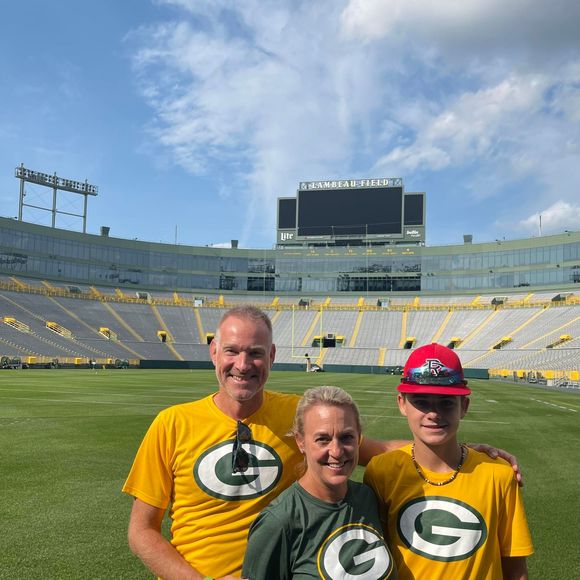 Meet your Posher, Ami - Picture 1 of 1